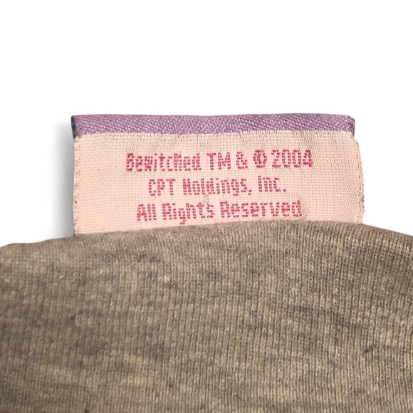 2004 Bewitched Tee - Picture 4 of 8